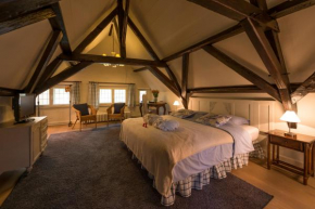 Отель B&B Next Door  Брюгге